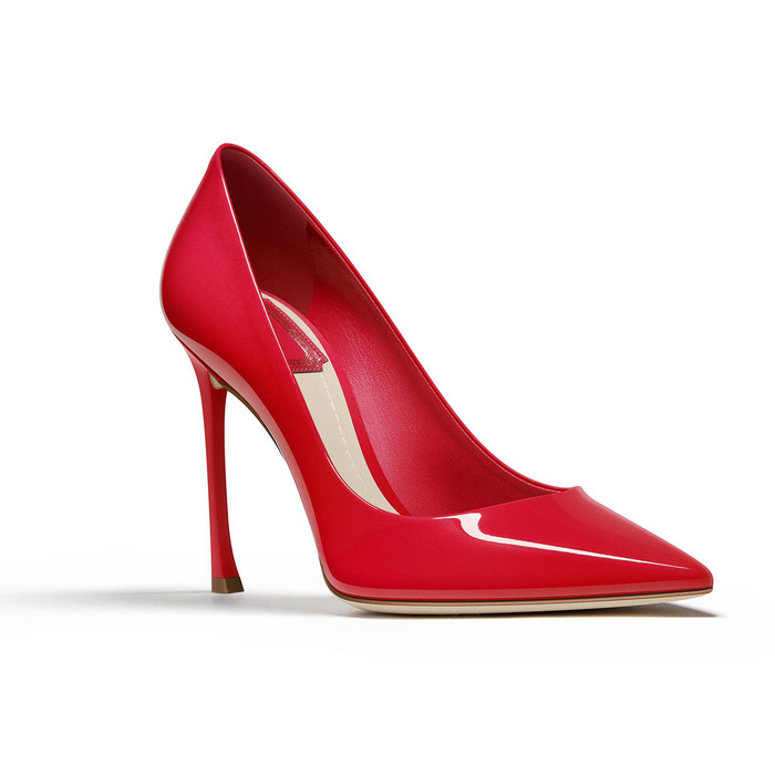 DIOR Essence紅色亮面漆皮高跟鞋,24,000元。